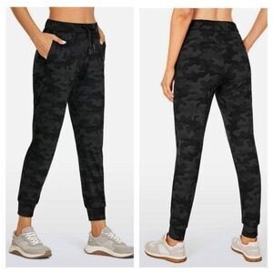 CRZ YOGA Camo Joggers Size 12